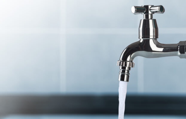 ¿Qué hay realmente en el agua del grifo?